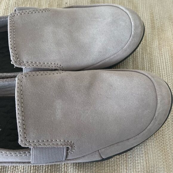 Clarks® Haley Park Grey Suede
Comfort Loafers Size 8 Women’s - Picture 14 of 16
